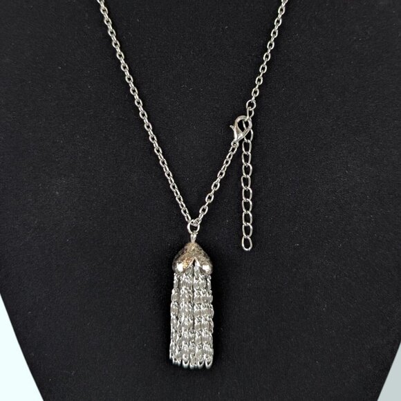 (2/$20) Dangling Snail Chain Tassel Pendant Necklace - Picture 4 of 5